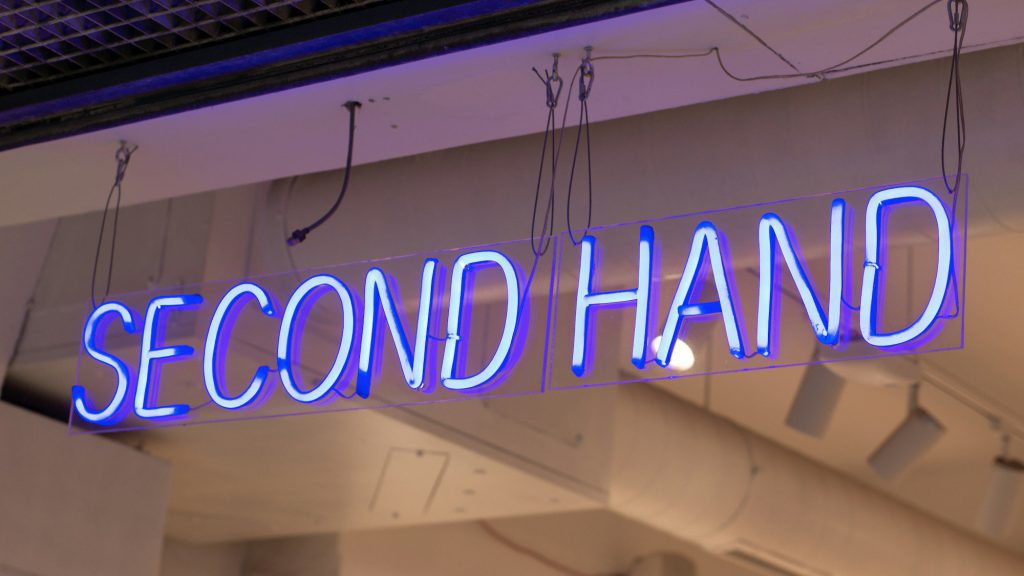 Kan je tweedehands voertuigen of machines leasen?