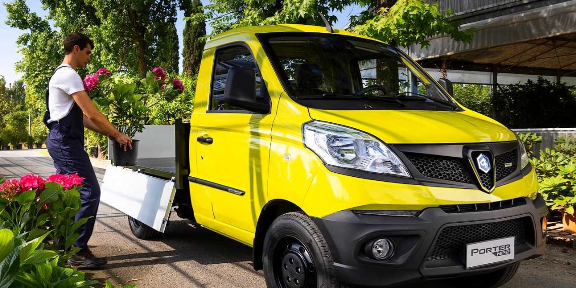 Piaggio Porter NPE: elektrische city truck met verrassende polyvalentie en batterij cover
