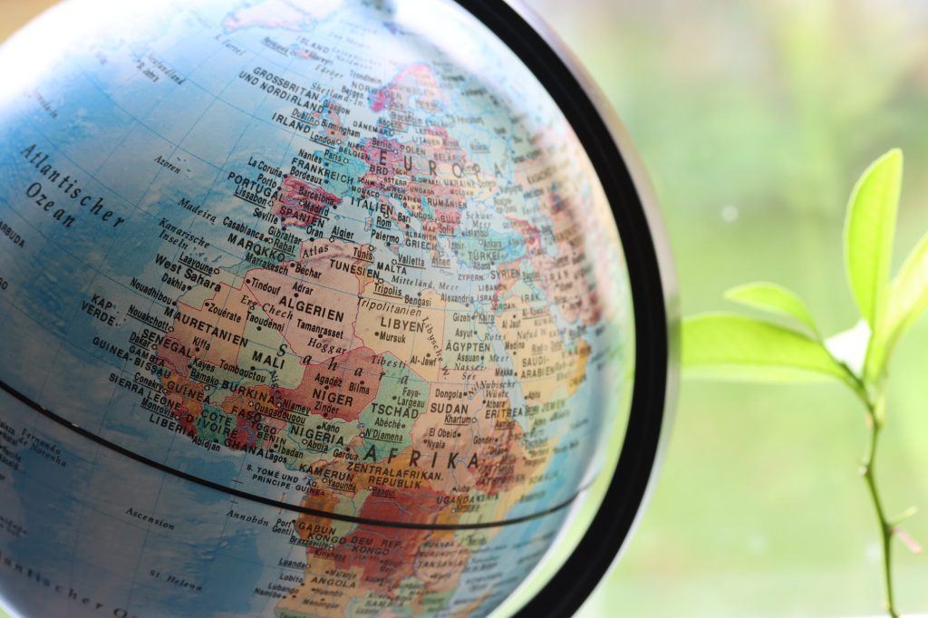 Leasing bij internationale expansie: hoe financier je voertuigen en machines over de grens?
