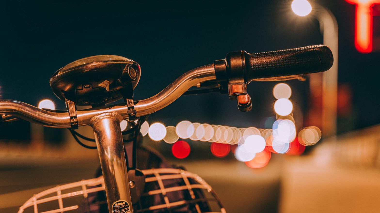 Leasing de vélo pour les entrepreneurs et les salariés : comment cela fonctionne-t-il sur le plan fiscal en Belgique ? cover