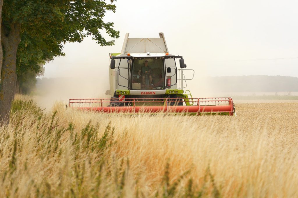Landbouwmachines leasen: tractoren, oogstmachines en stalinrichting slim financieren